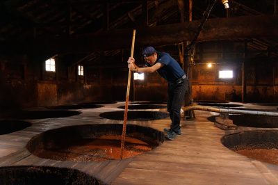  和食の魂「醤油」のルーツをたどる旅
〜醤油づくりの歴史と伝統を継ぐ物語〜