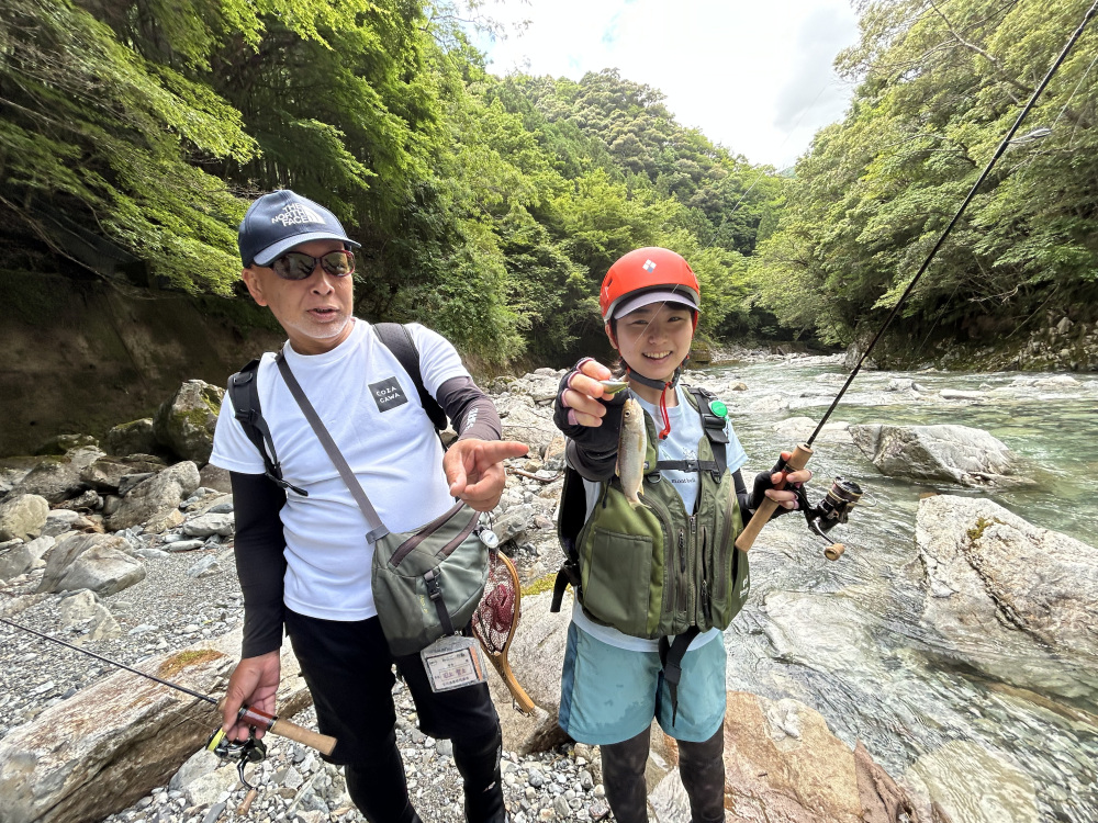 「渓流（アマゴ）釣り」に古座川で挑戦！せせらぎに癒されるネイチャートリップ。