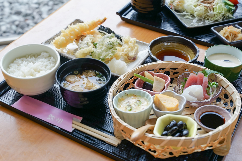 鈴明（かなや明恵峡温泉内）の彩り御膳
