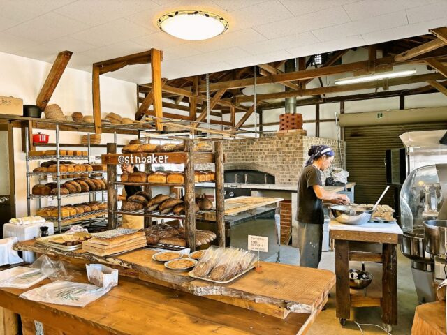 STONES BAKERY(ストーンズ・ベーカリー)