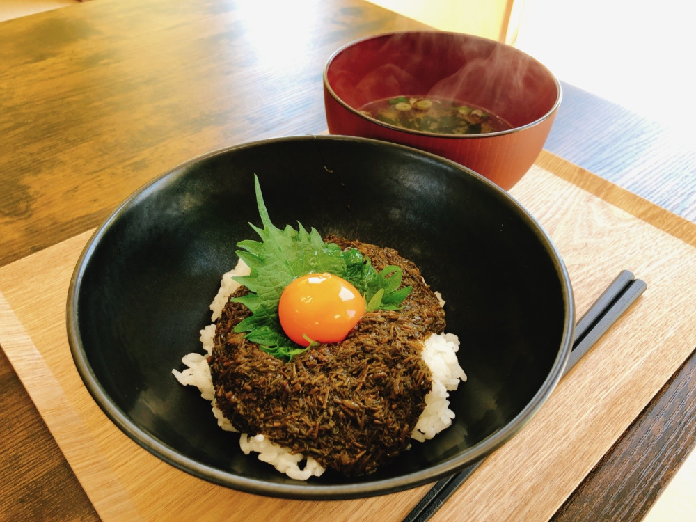 あかもく丼