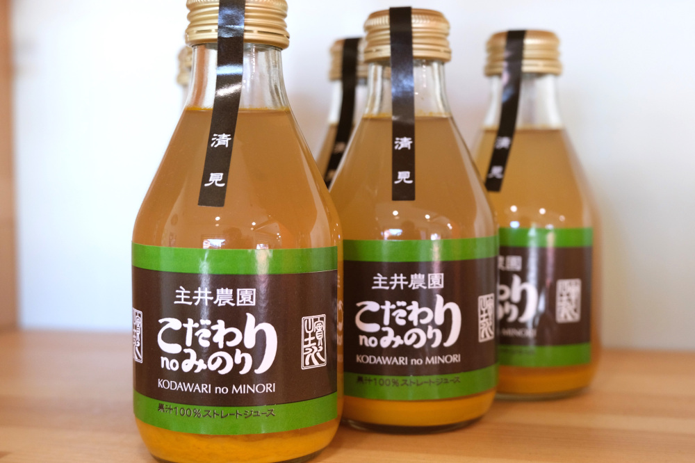 店頭にはオリジナル商品の販売も