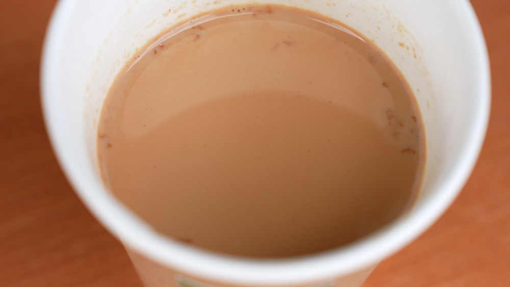 山椒・生姜・唐辛子などをブレンドした香り豊かなチャイ。辛さ控えめでまろやかな味わい。