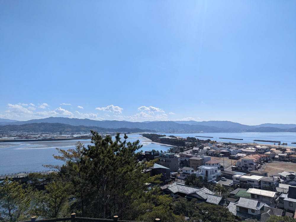 和歌の浦を一望できる玉津島神社裏の奠供山(てんぐやま)