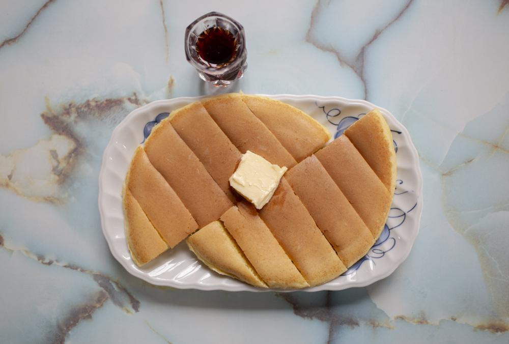 大きいのにぺろりとたいらげてしまうホットケーキ！