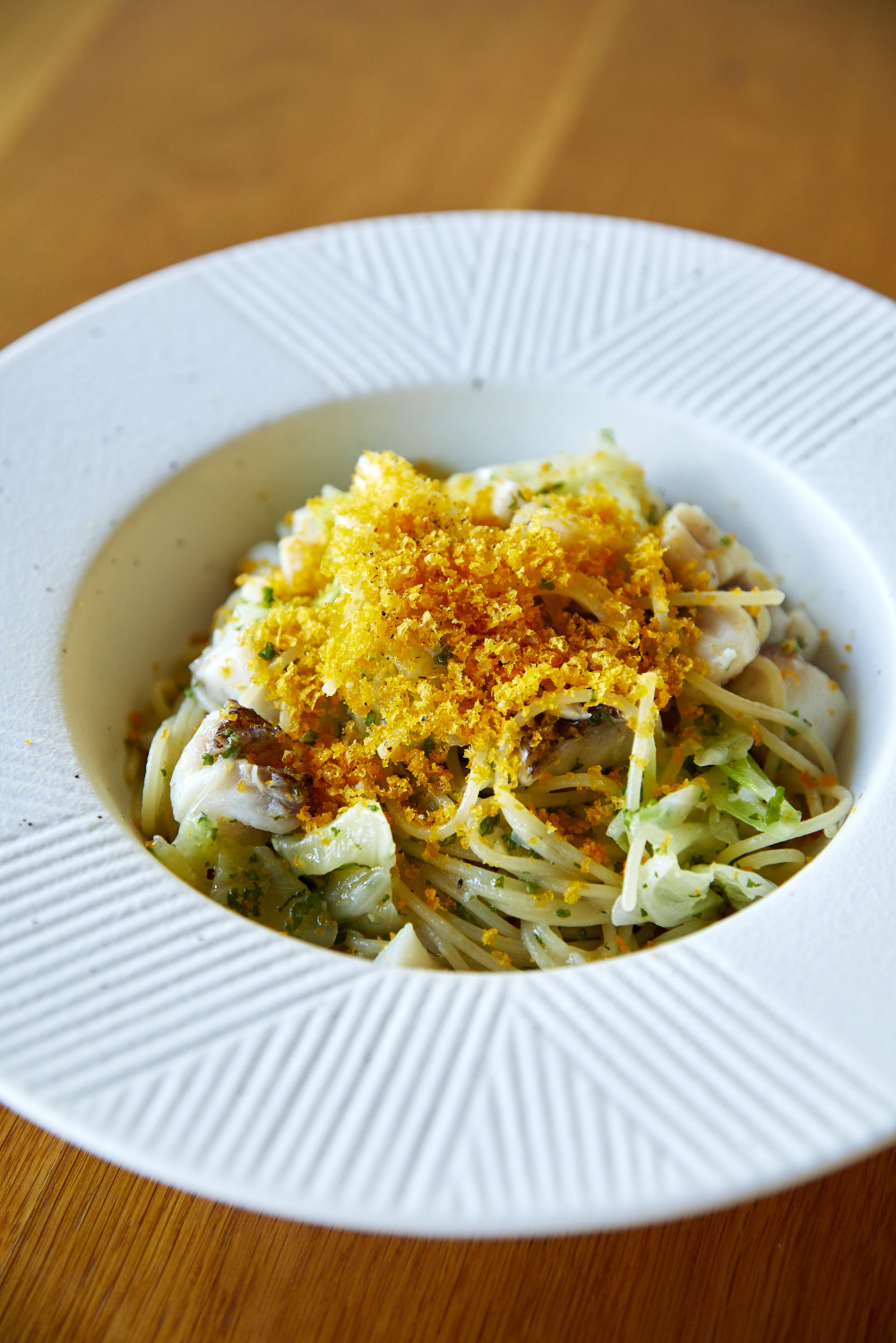 真鯛とキャベツ カラスミのアンチョビオイルパスタ