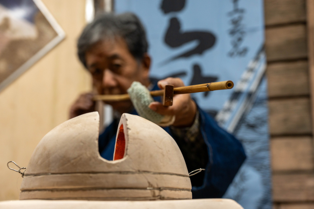 竹の切り出しから完成まで一人の職人が約1年かけて仕上げます