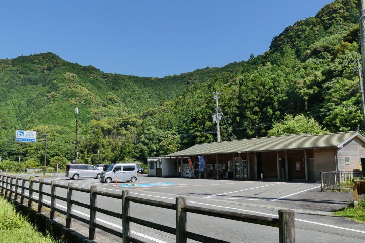 道の駅虫喰岩