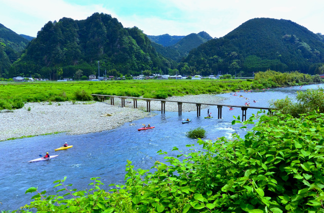 古座川の潜水橋
