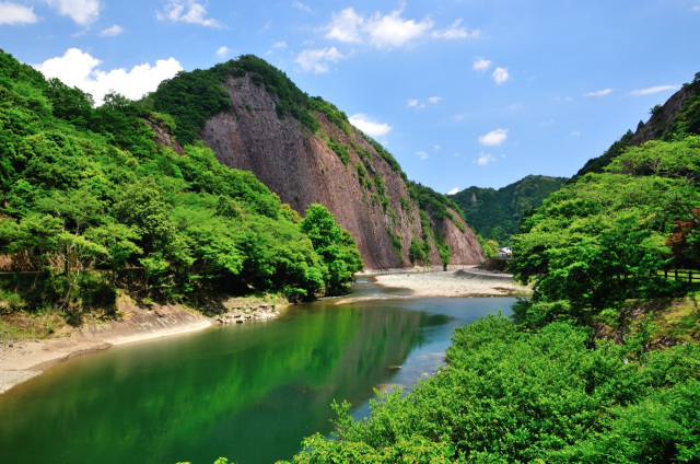 古座川の一枚岩