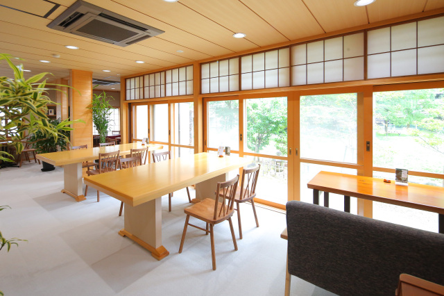 純喫茶リエール有吉佐和子邸
