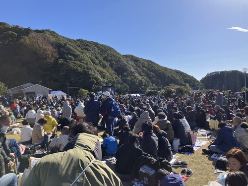 カイロスロケット２号機打上げ時の田原海水浴場の様子　提供：スペースポート紀伊周辺地域協議会