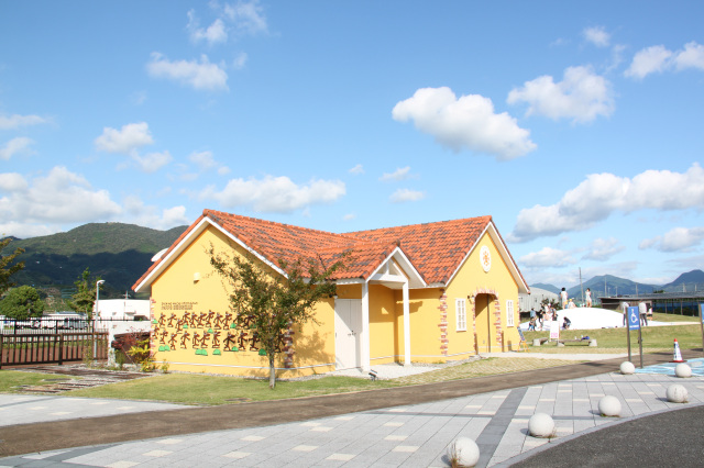 ポッポ絵本館（ちいさな駅美術館）