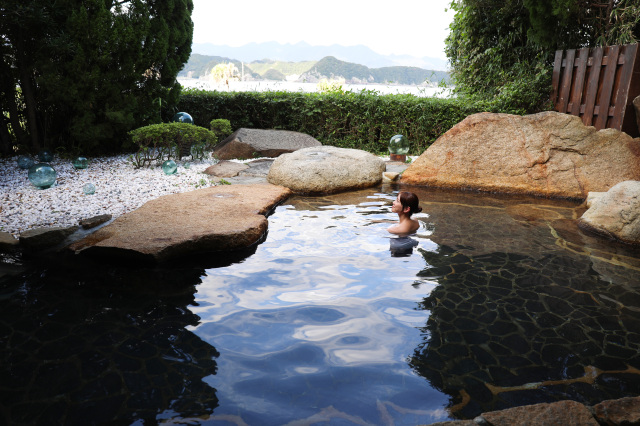 太地温泉花いろどりの花游