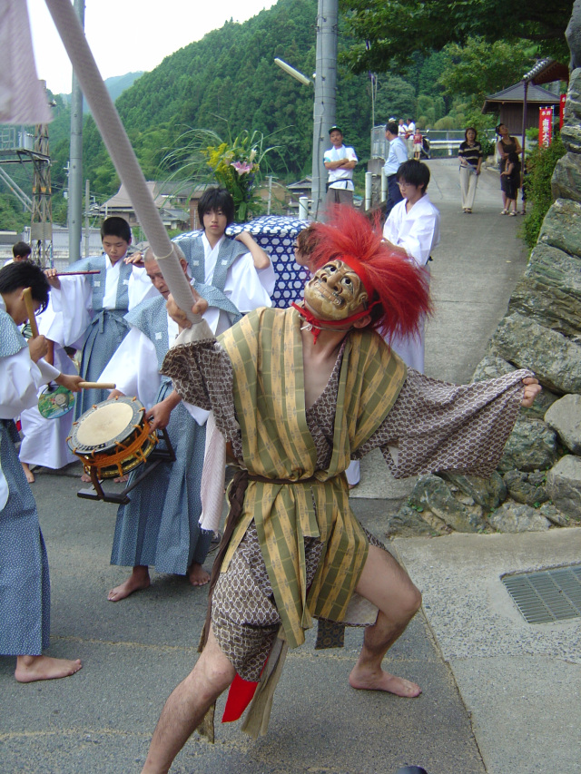 椎出厳島神社　鬼の舞
