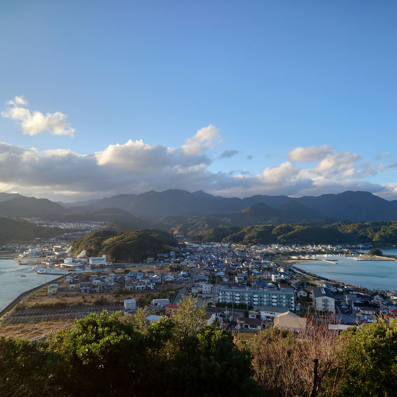 宇久井半島から見た景色