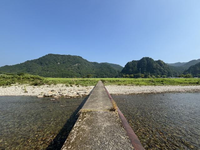 明神の潜水橋