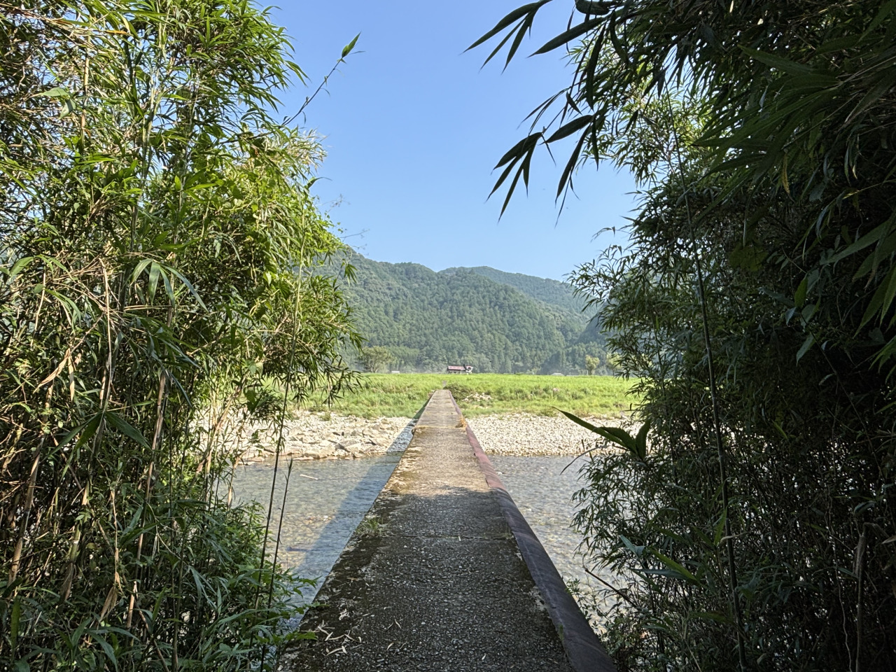 明神の潜水橋